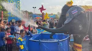 ประเพณีมหาสงกรานต์ช้าง รูปที่ 4