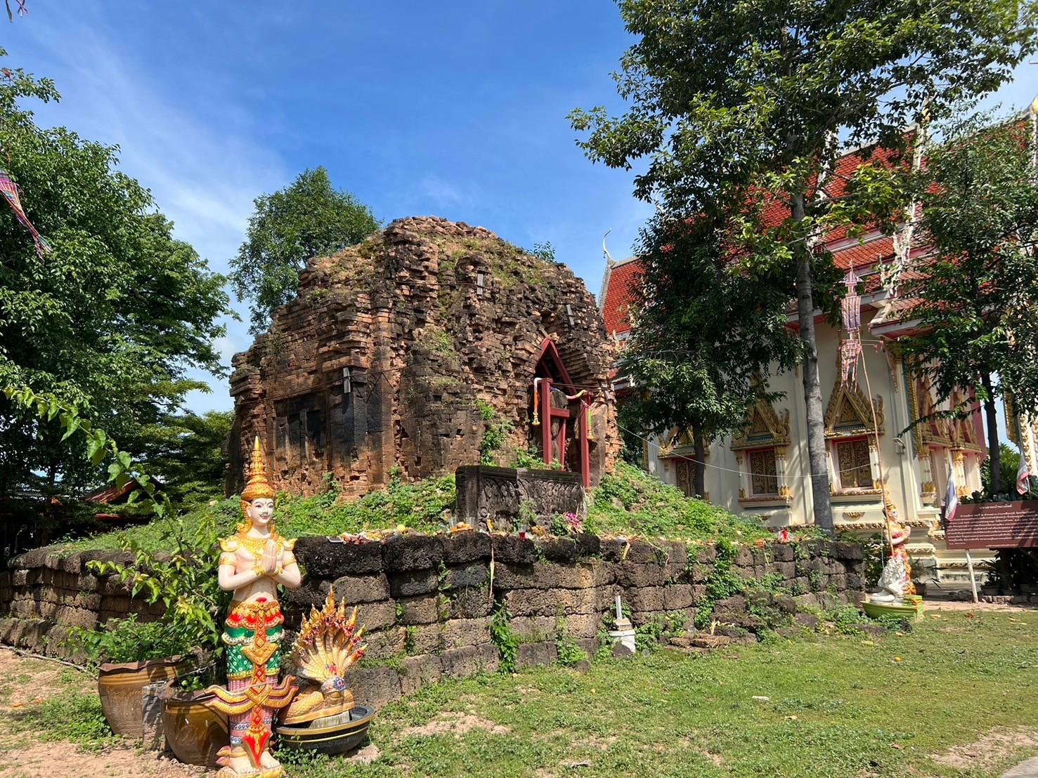 ปราสาทบ้านอนันต์หรือปราสาทอานาร์